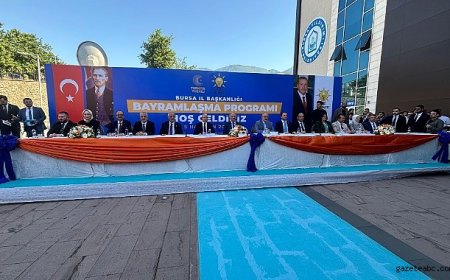 Bursa AK Parti Teşkilatı Bayramlaşma Programı Gerçekleşti