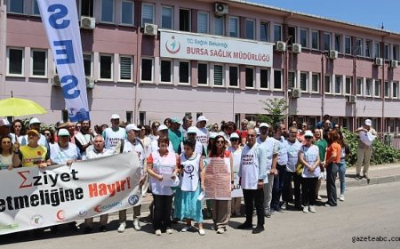 Sağlık Emekçileri Sokağa İndi