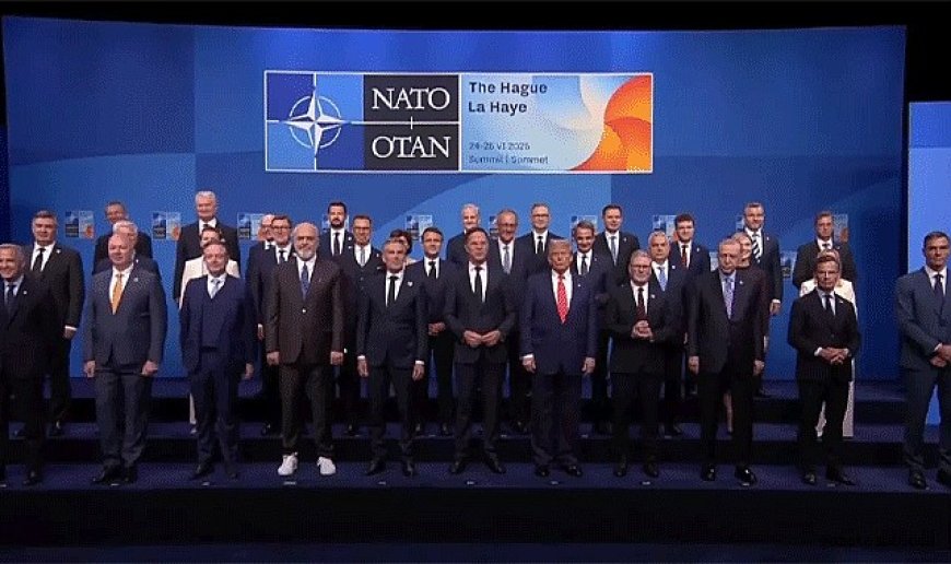 NATO Zirvesi'nde Aile Fotoğrafı!