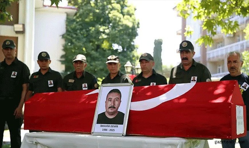 Yangın Şehidi İçin Gözyaşları Sel Oldu