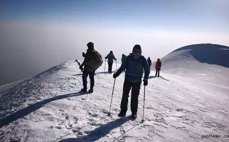 Türkiye’nin Çatısına Tırmandılar