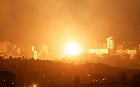 Kiev'e Gece Bombardımanı