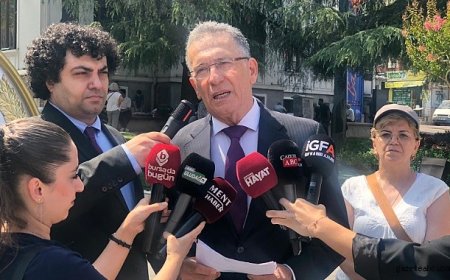 ADD’ den Çelenk Bırakma Töreni