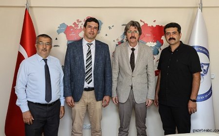 TÜDAM'da bayrak değişimi