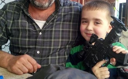 Saldırganın Babasından Skandal Paylaşımlar