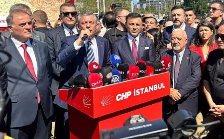 Özgür Özel’den Taksim’de Anma Töreni