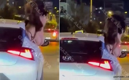 Antalya Sokaklarında Yarı Çıplak Dans