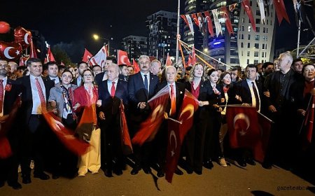 Bursada Coşkulu 29 Ekim Cumhuriyet Bayramı Kutlaması