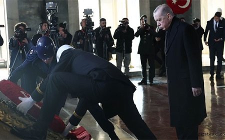 Devlet Erkanı Ata'nın Huzurunda