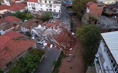 Sındırgı Beşik Gibi Sallanıyor