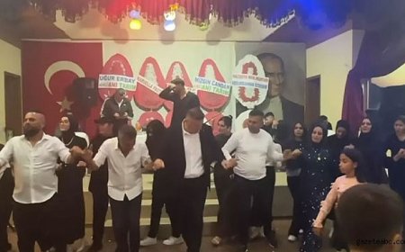 Toplum Yasta, Başkan Halayda