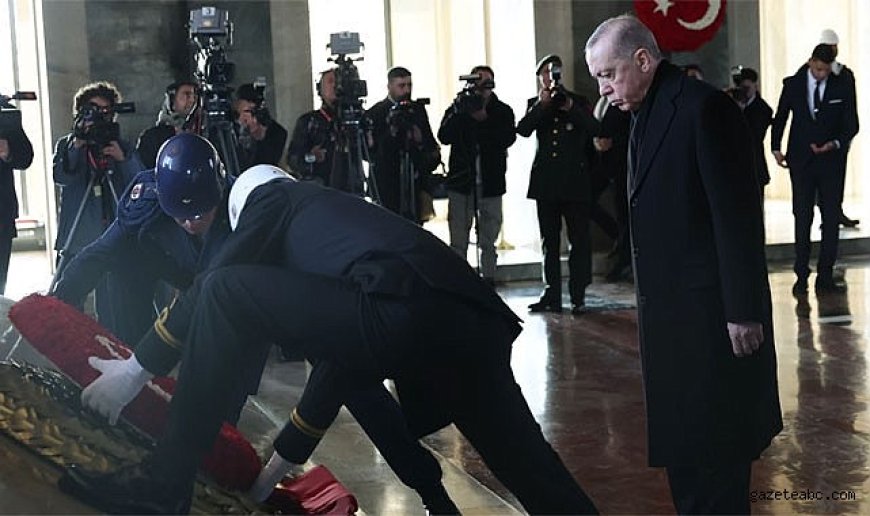 Devlet Erkanı Ata'nın Huzurunda