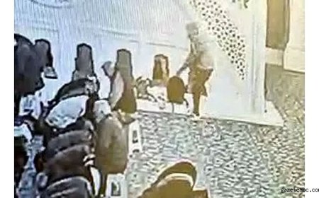 Namaz Sırasında Çanta Hırsızlığı