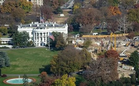 123 Yıllık Doğu Kanadı Yıkıldı