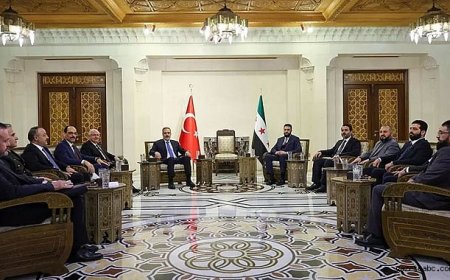 Suriye’de Diplomatik Temaslar Başladı