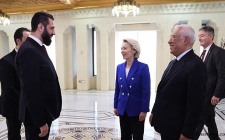 Suriye Cumhurbaşkanı Şara'dan Net Fotoğraf