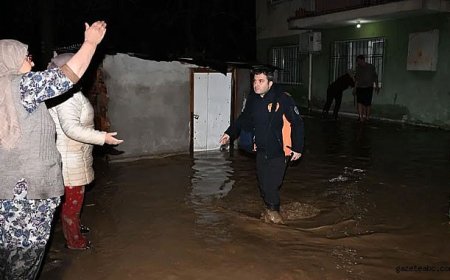 Ege’de Sağanak ve Fırtına Hayatı Felç Etti