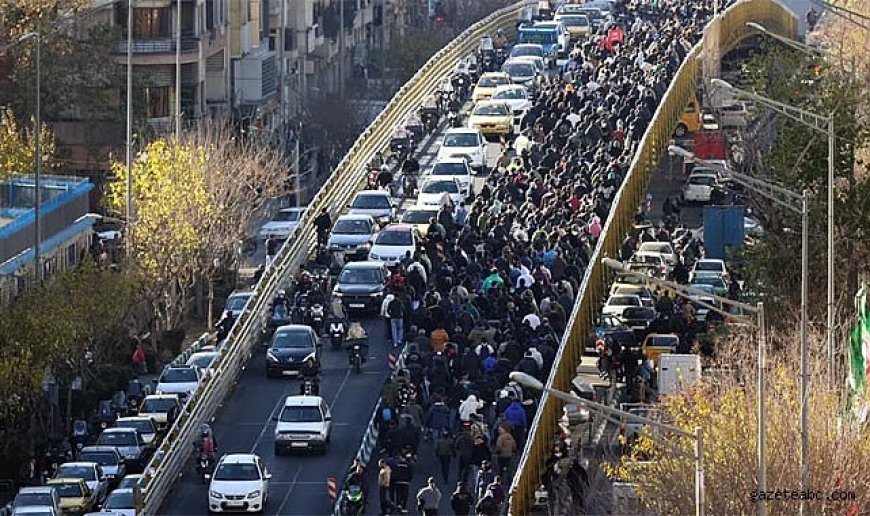 Tahran’dan Protestolara Karşı Maddi Destek