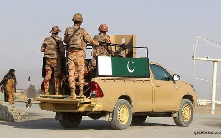 Pakistan, Taliban’a “Açık Savaş” İlan Etti