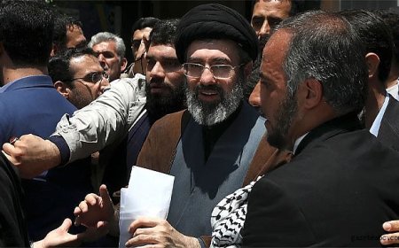 İran Lideri Yaralı mı, Saklanıyor mu?