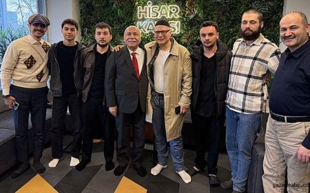 İki Alman Genç, Ramazan’ı Coşkuyla Bursa’da Geçirdi