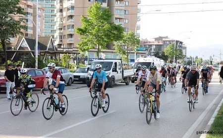 Bursa’da pedallar ‘Daha Fazla Kadın Yarışmacı’ için döndü
