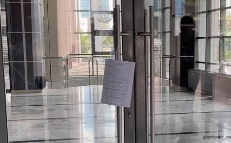 Karar, CHP Genel Merkezi girişine asıldı