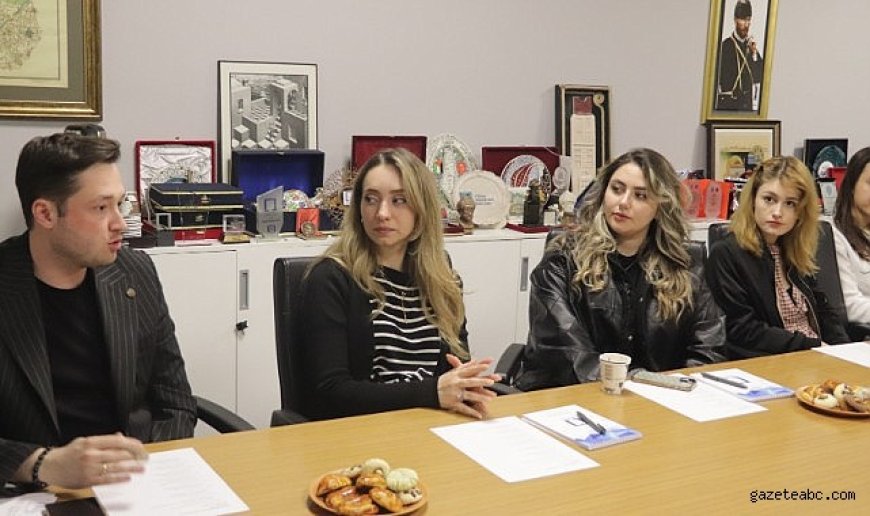 GENÇ MİMARLARIN MESLEKİ SORUNLARI MERCEK ALTINA ALINDI