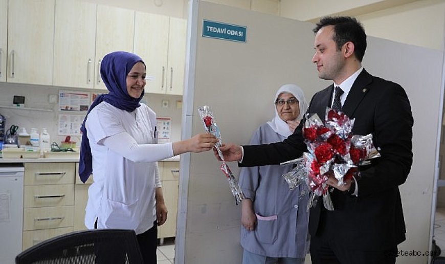 Hemşireler Günü'nde sağlık emekçilerine anlamlı ziyaret