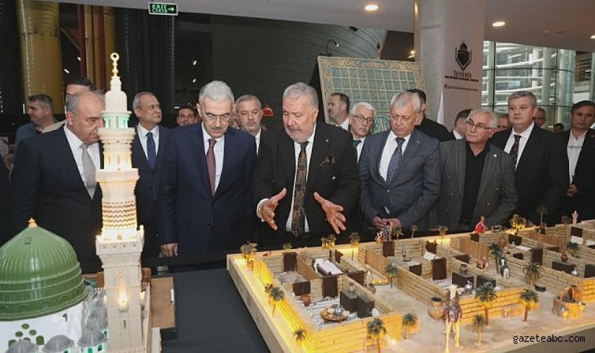 “Mukaddes Emanetler Sergisi” Osmangazi’de Ziyaretçilerini Ağırlıyor