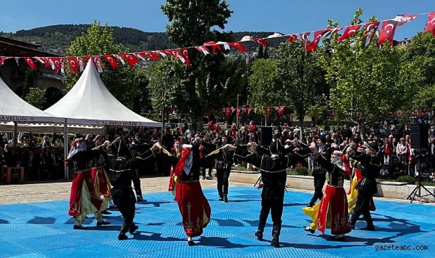 Bursa’da Coşkulu 19 Mayıs Kutlaması