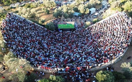 Tarihi Tiyatroda Milli Maç Heyecanı