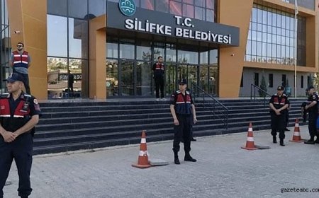 Belediyeye Şafak Operasyonu