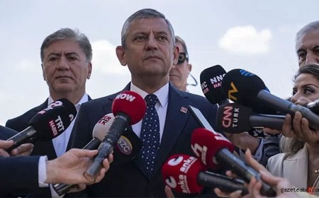 Özgür Özel CHP'ye Veda Etti
