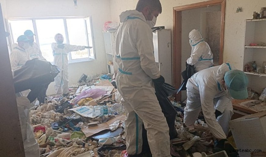Nilüfer’de Çöp Eve Dönüşen Daireden 28 Ton Atık Çıkarıldı
