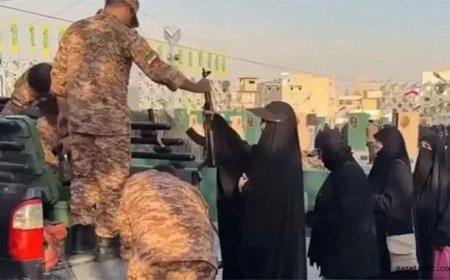Tahran’da Kadın Gönüllülere Askeri Eğitim