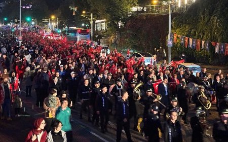 Cumhuriyetin Sesi Bursa'da Yükseldi