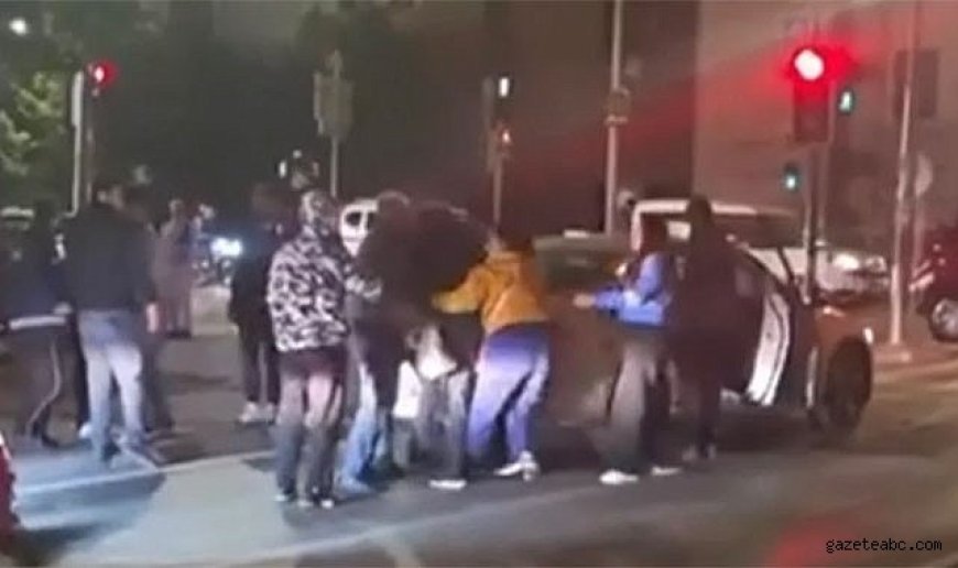 Bursa’da Sokak Ortasında Kavga