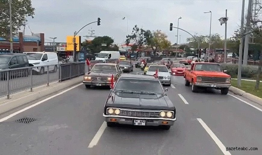Kadıköy sokaklarında Cumhuriyet coşkusu