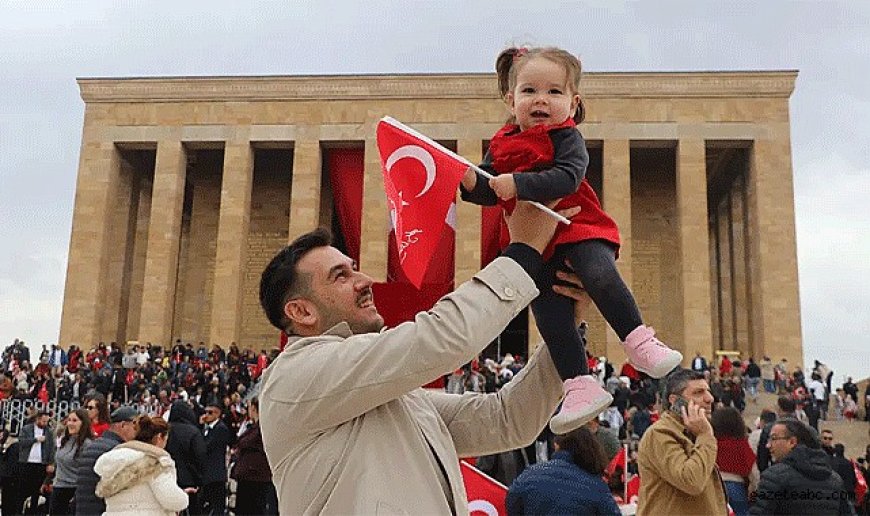 Meydanlarda Cumhuriyet Sevinci